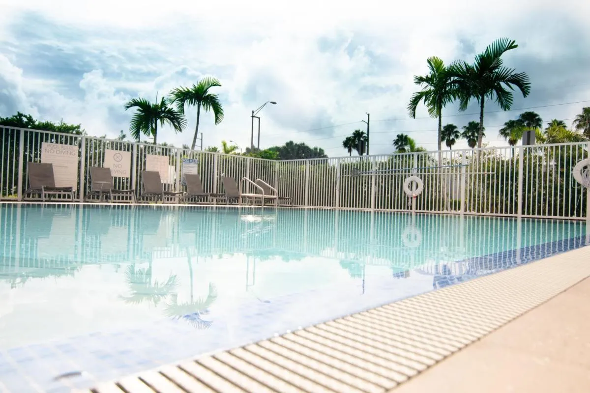 Image 4 of Candlewood Suites Miami Intl Airport – 36th St, an IHG Hotel