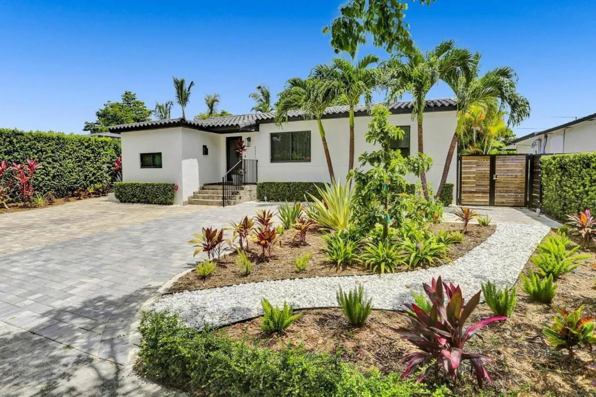 Image 6 of Casa Coral with Heated Pool Charcoal BBQ area
