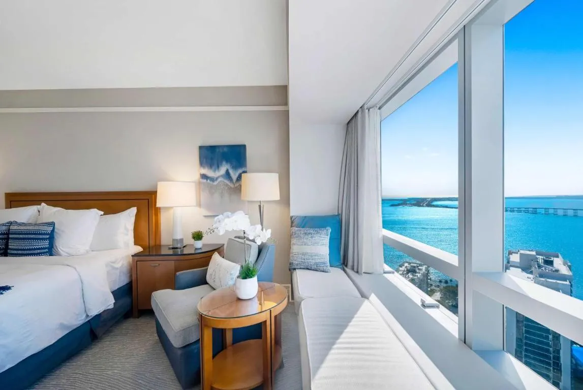 Image of Casiola Apartments in Four Seasons Miami