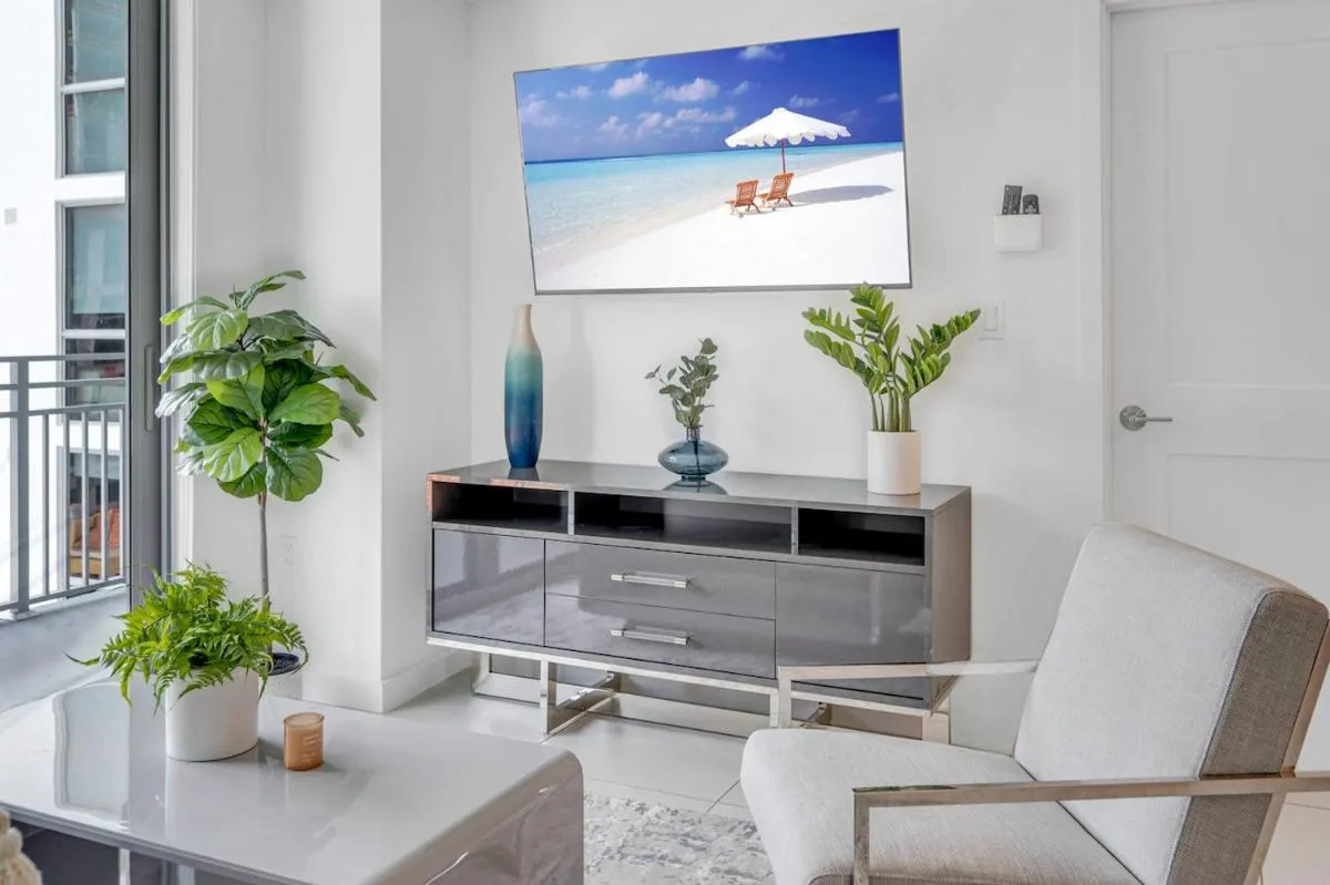 Image 5 of Centrally Located 2 BED in the Heart of Downtown With Free Parkin