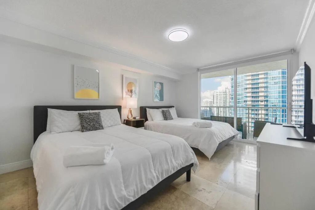 Image 1 of Centric Modern 40thFloor Brickell Condo FREE parking by Palermo Home Miami