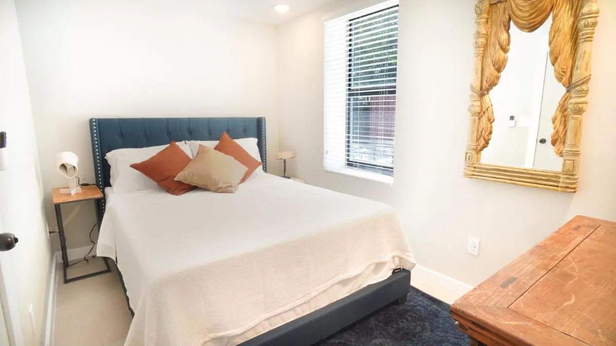 Image of Charming Apartment: Comfort Awaits