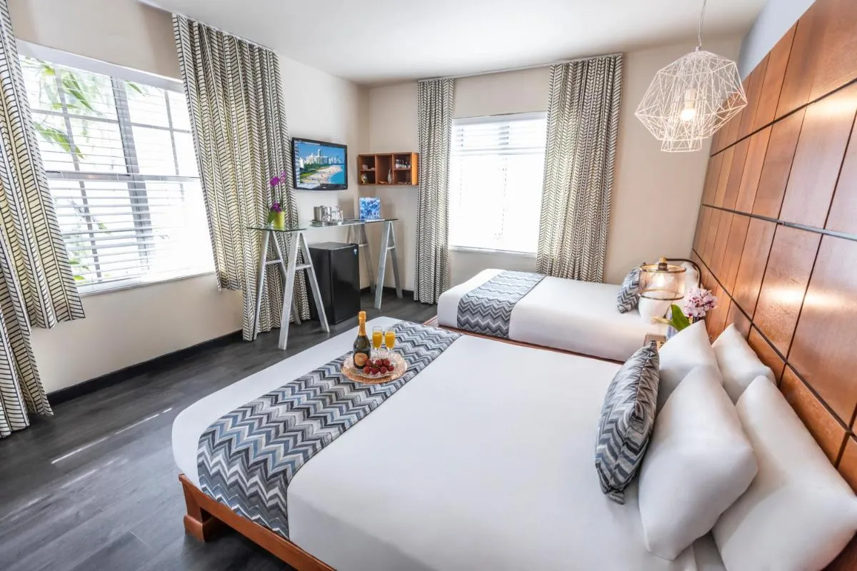 Image 1 of Chesterfield Hotel & Suites