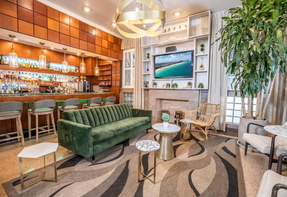 Image of Chesterfield Hotel & Suites