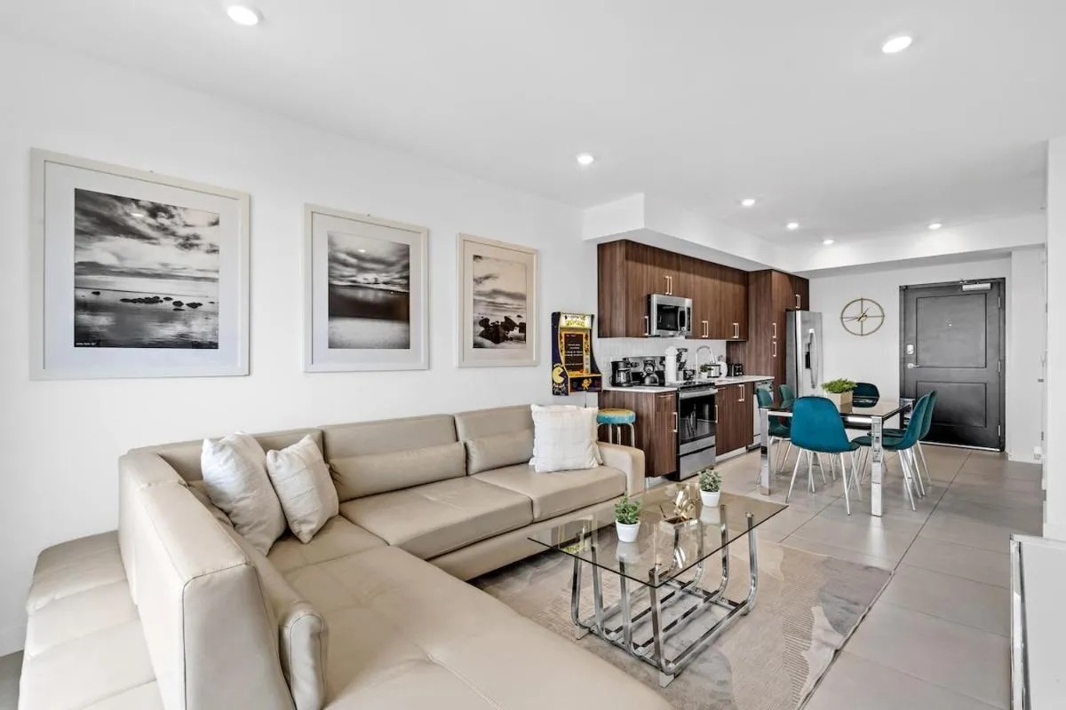 Image 5 of Chic 3 Bed Retreat Mins Brickell With Free Parking