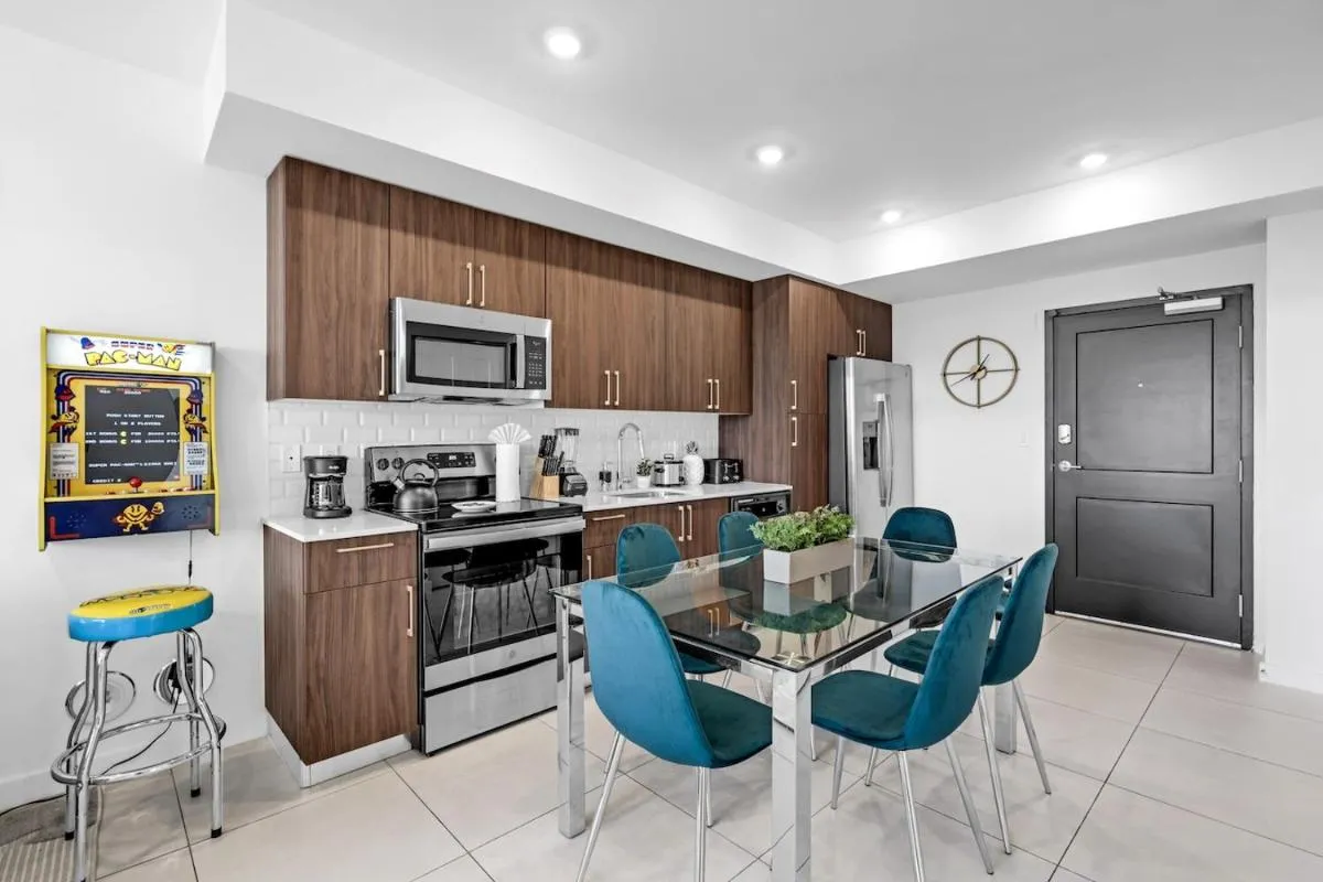 Image 1 of Chic 3 Bed Retreat Mins Brickell With Free Parking