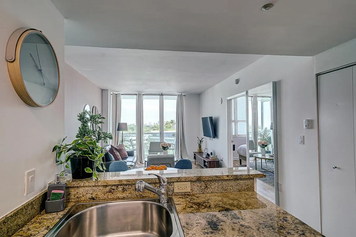 Image 2 of Coconut Grove 1 bedroom condo parking included