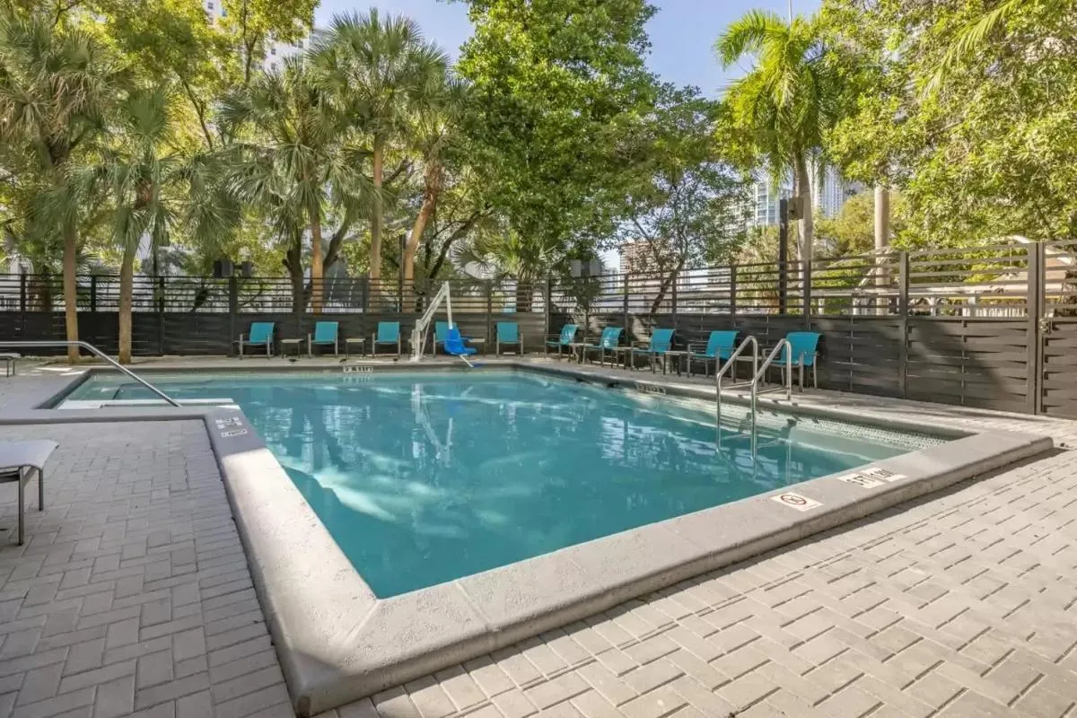 Image 3 of Comfort Inn & Suites Downtown Brickell-Port of Miami