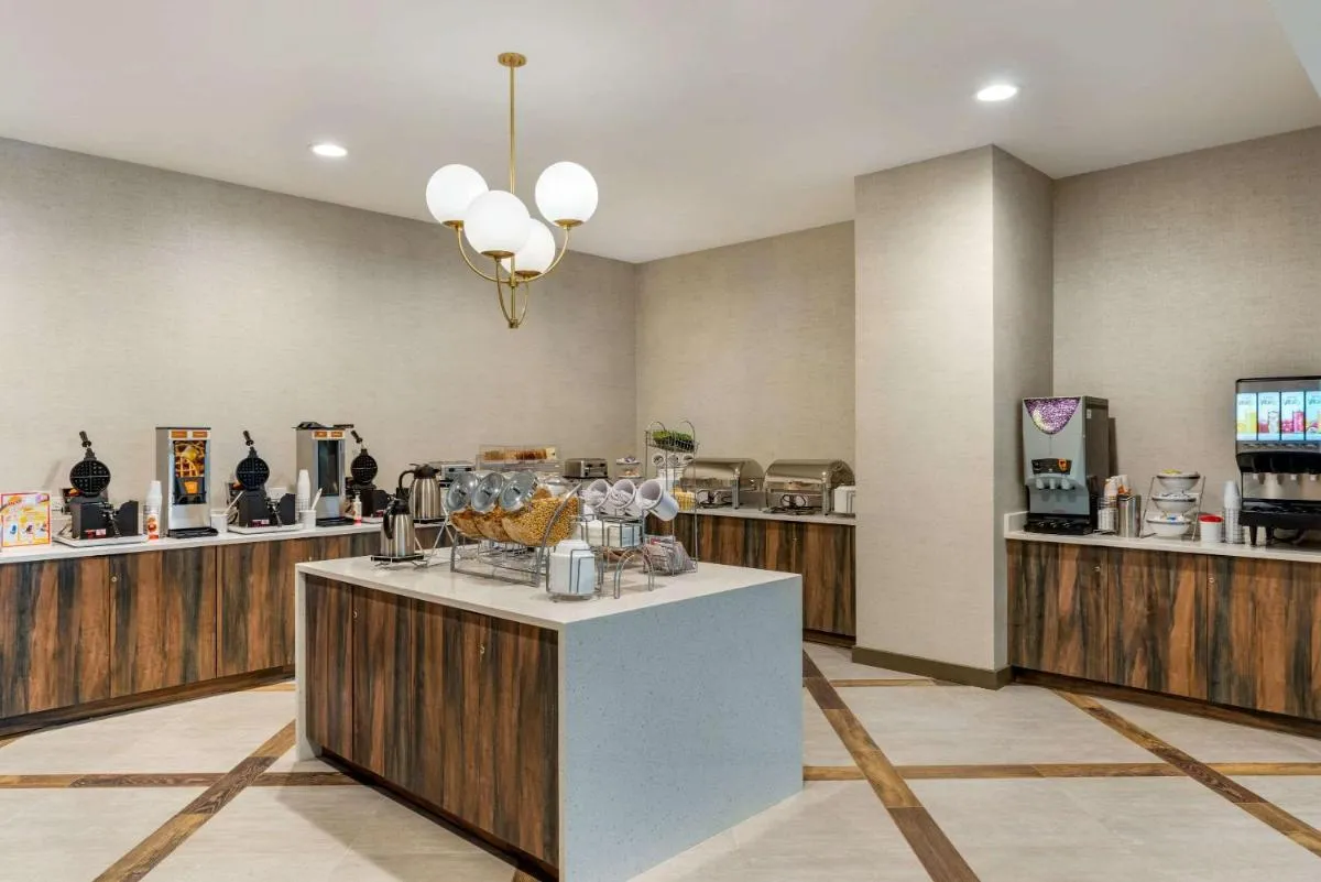 Image 4 of Comfort Inn & Suites Miami International Airport