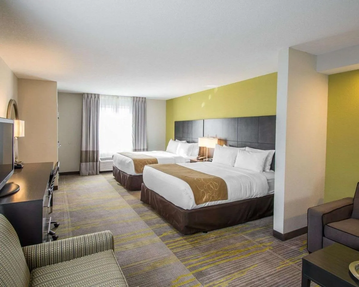 Image 1 of Comfort Suites Miami Airport North