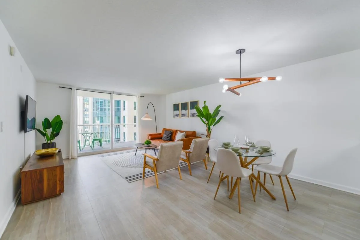 Image 4 of Condo with Panoramic City Views in Brickell