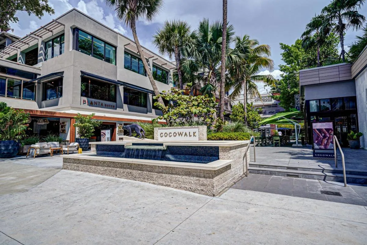 Image 6 of Connecting Rooms-Coconut Grove 10th Floor- Parking Included