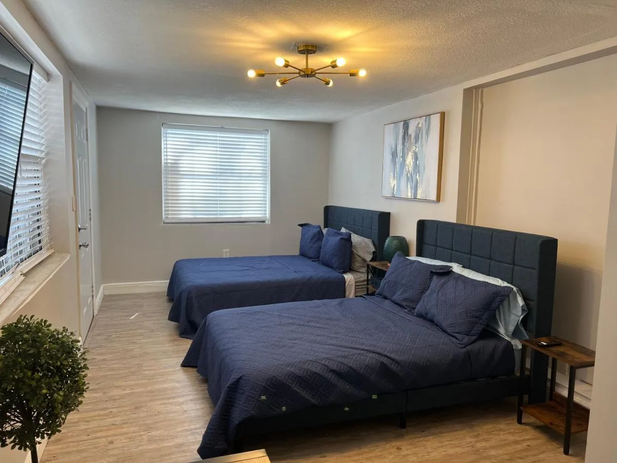 Image 6 of Coral Gable Studio & House Free Parking & Wifi