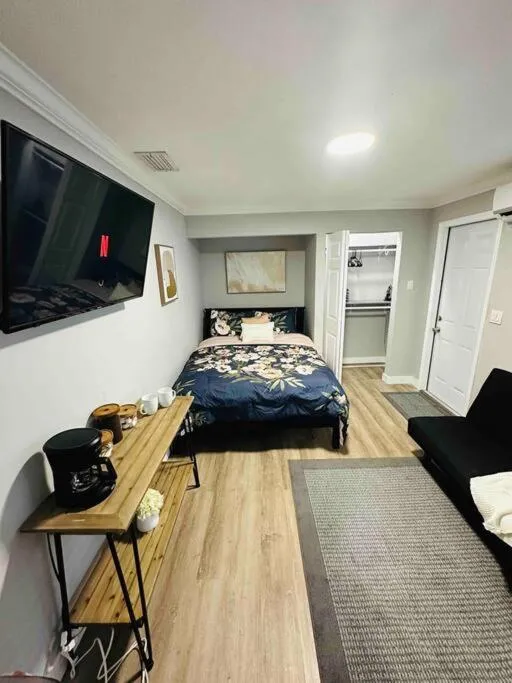 Image 5 of Coral Gables Miami Studio near Airport and Beaches