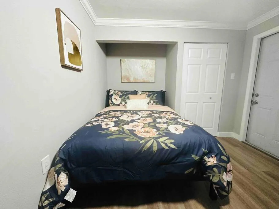 Image 1 of Coral Gables Miami Studio near Airport and Beaches
