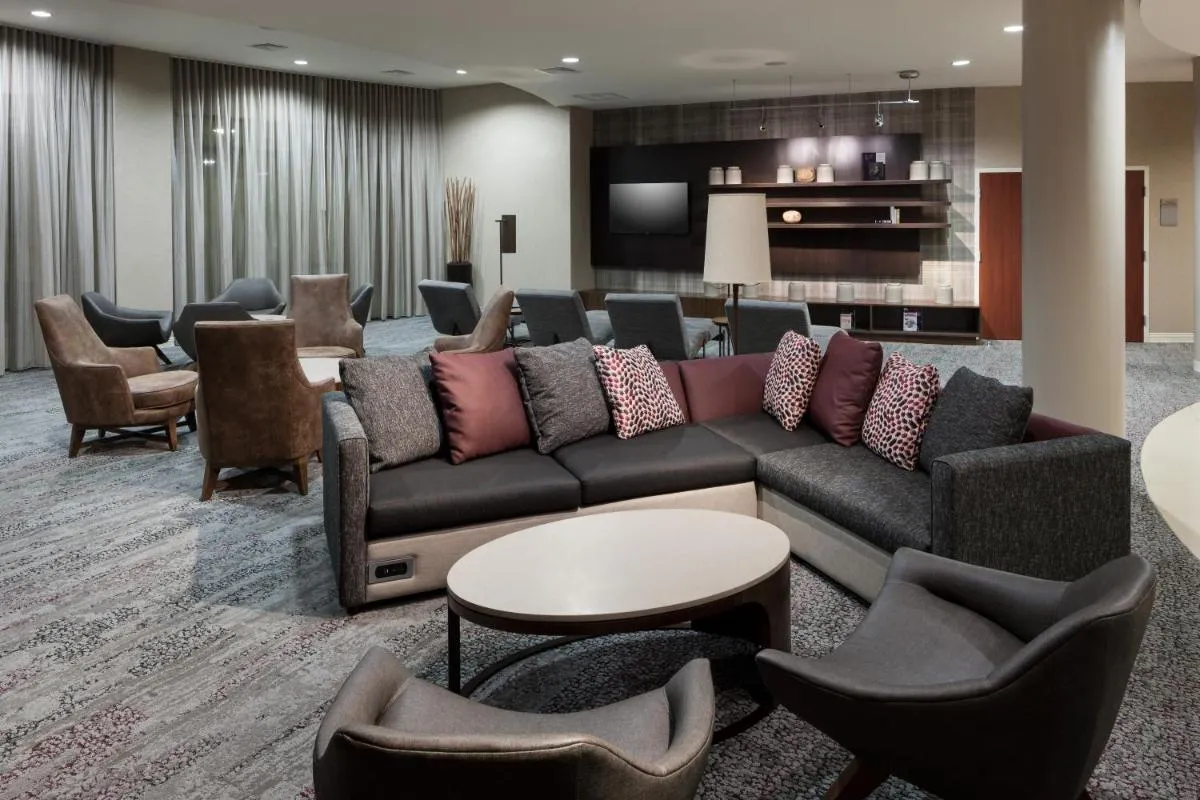 Image 4 of Courtyard by Marriott Miami at Dolphin Mall