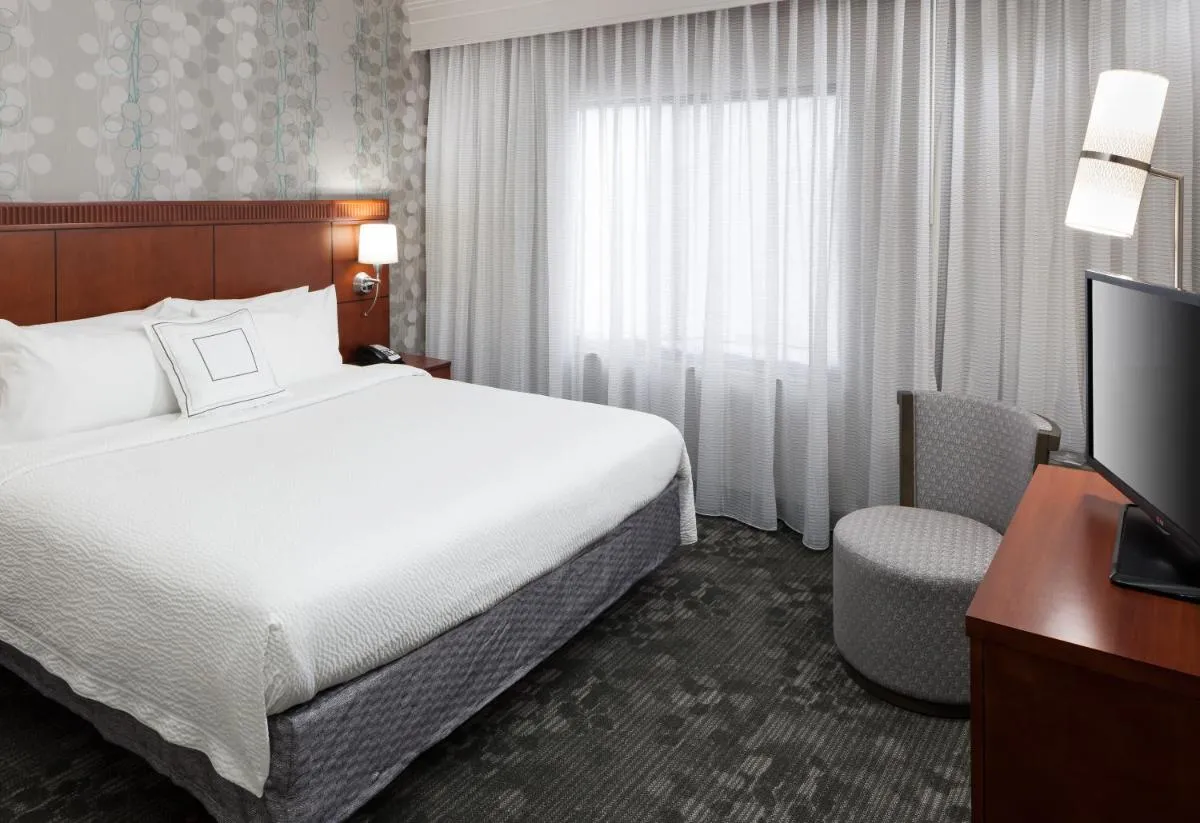 Image 6 of Courtyard by Marriott Miami at Dolphin Mall