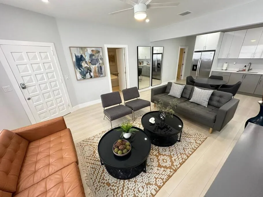 Image 3 of Cozy 4Bed Home in Calle 8