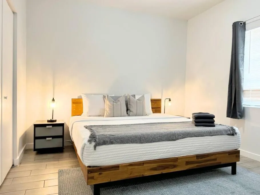 Image 1 of Cozy Apartment 2 1 Calle Ocho Brickell Grill