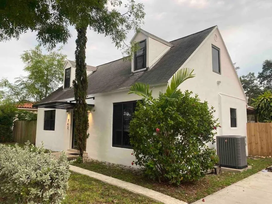 Image of Cozy Chalet near the Design District