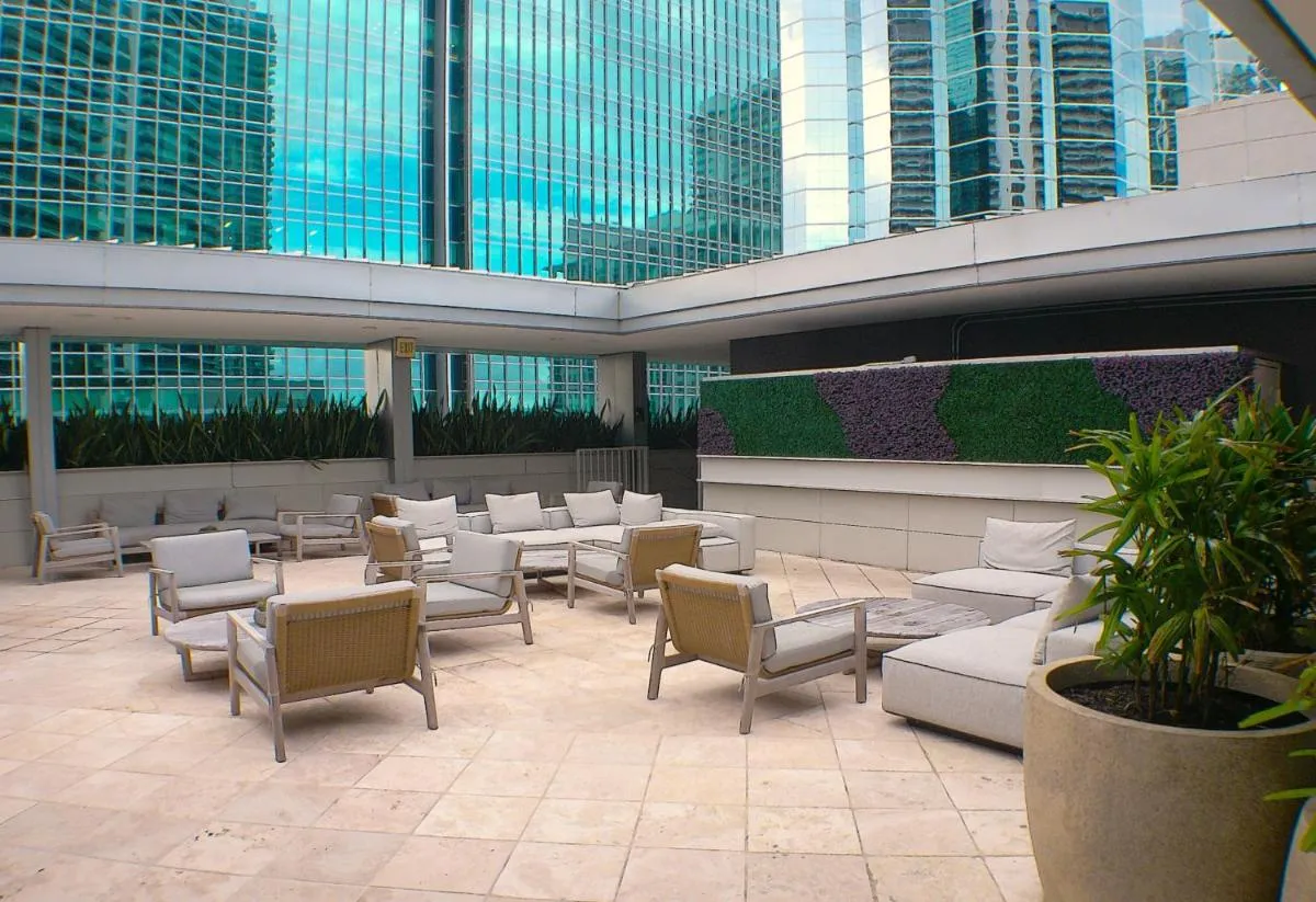 Image 6 of Cozy High-Floor apt at Downtown