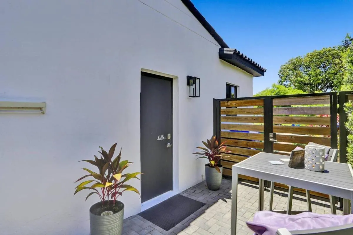 Image 2 of Cozy Studio Apartment