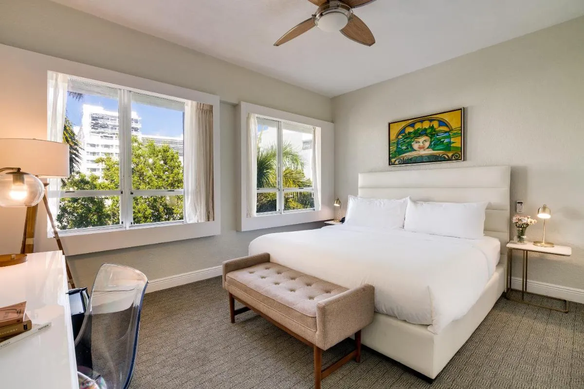 Image 2 of Crest Hotel Suites