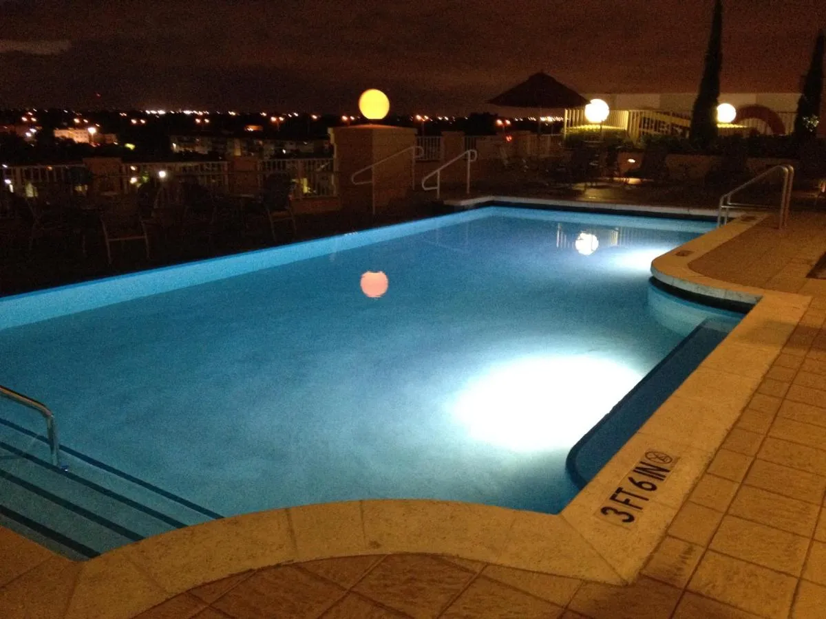 Image 3 of Dadeland Towers by Miami Vacations