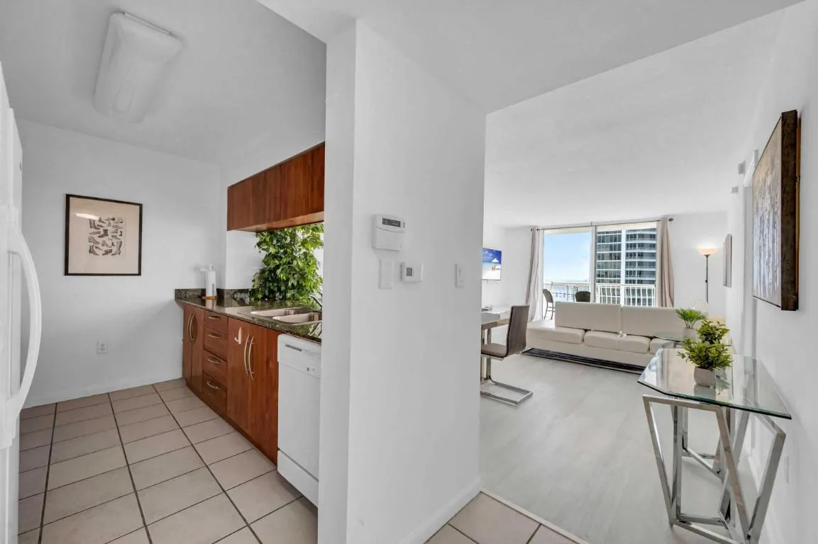 Image of Deluxe 1 Bedroom Apartment • Brickell • Ocean View