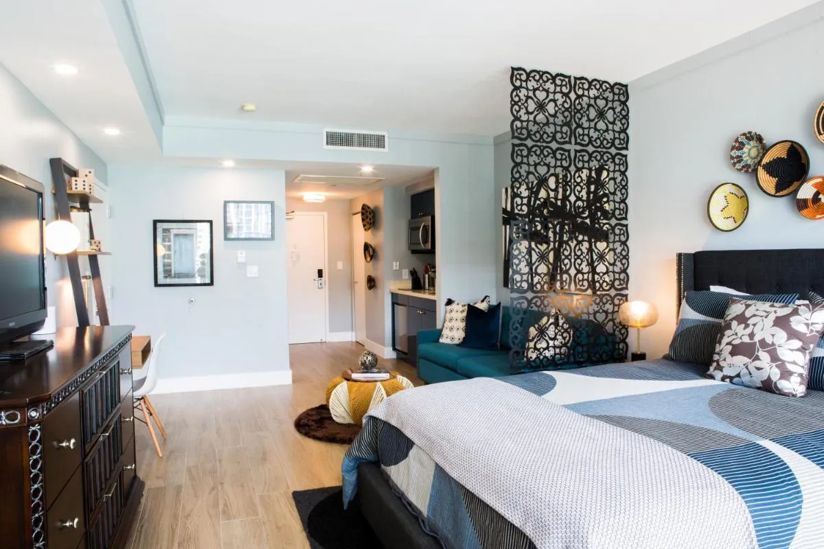 Image 2 of Deluxe Studio in Coconut Grove City and Bay views Includes Parking