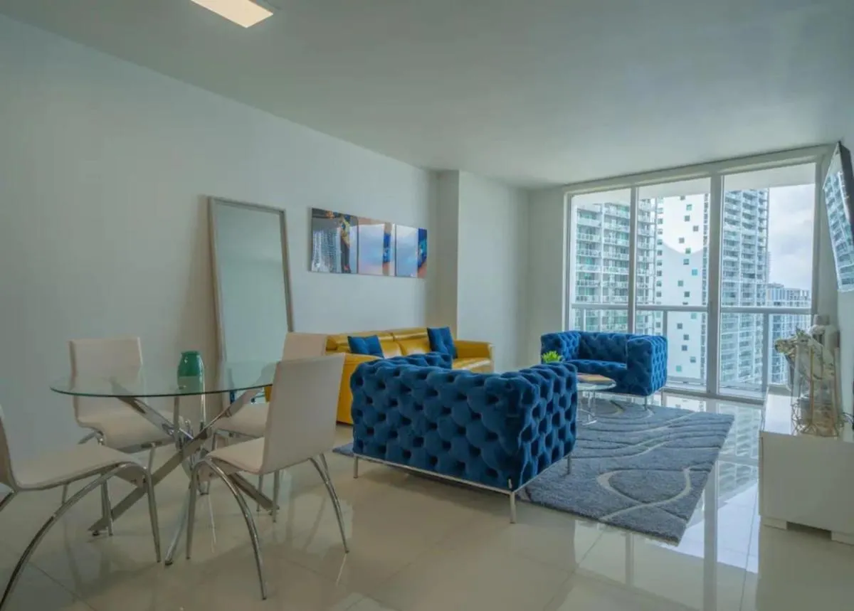 Image 5 of Deluxe Suite King 1 Bedroom Icon