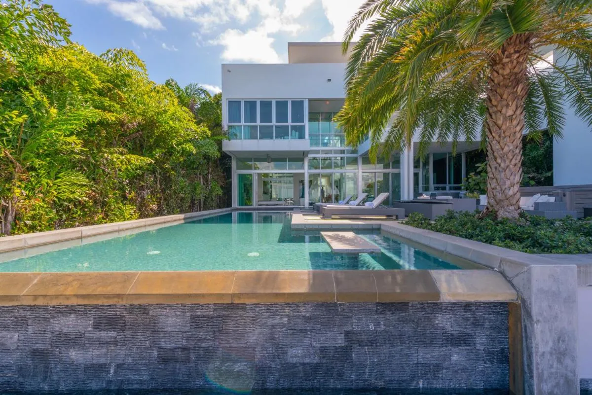 Image 3 of Discover paradise Your Exclusive Miami Beach Waterfront Escape