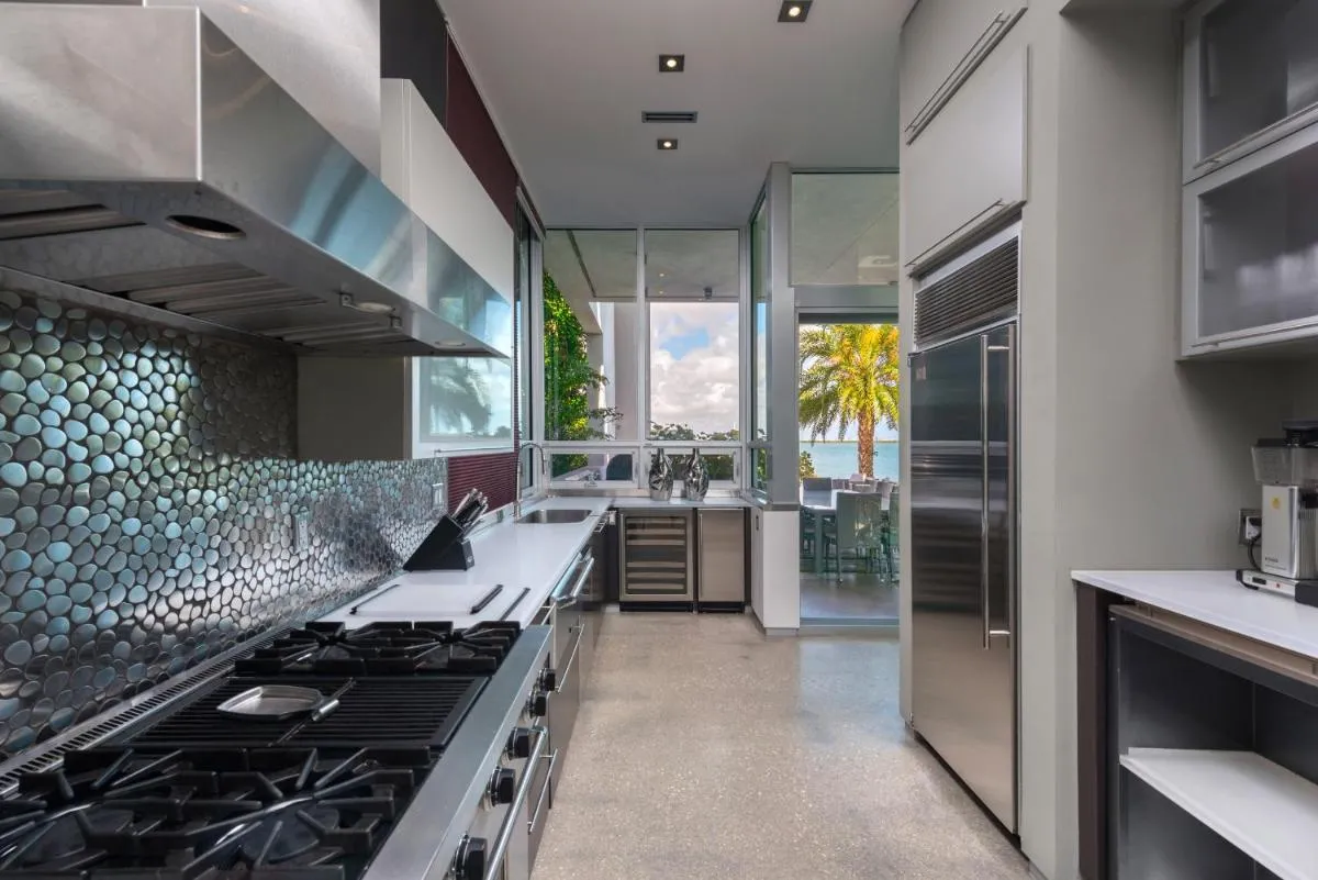 Image 4 of Discover paradise Your Exclusive Miami Beach Waterfront Escape