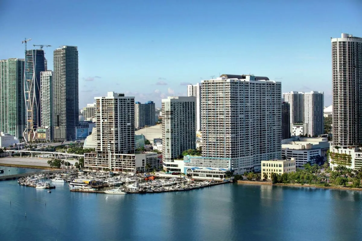Image 4 of DoubleTree by Hilton Grand Hotel Biscayne Bay