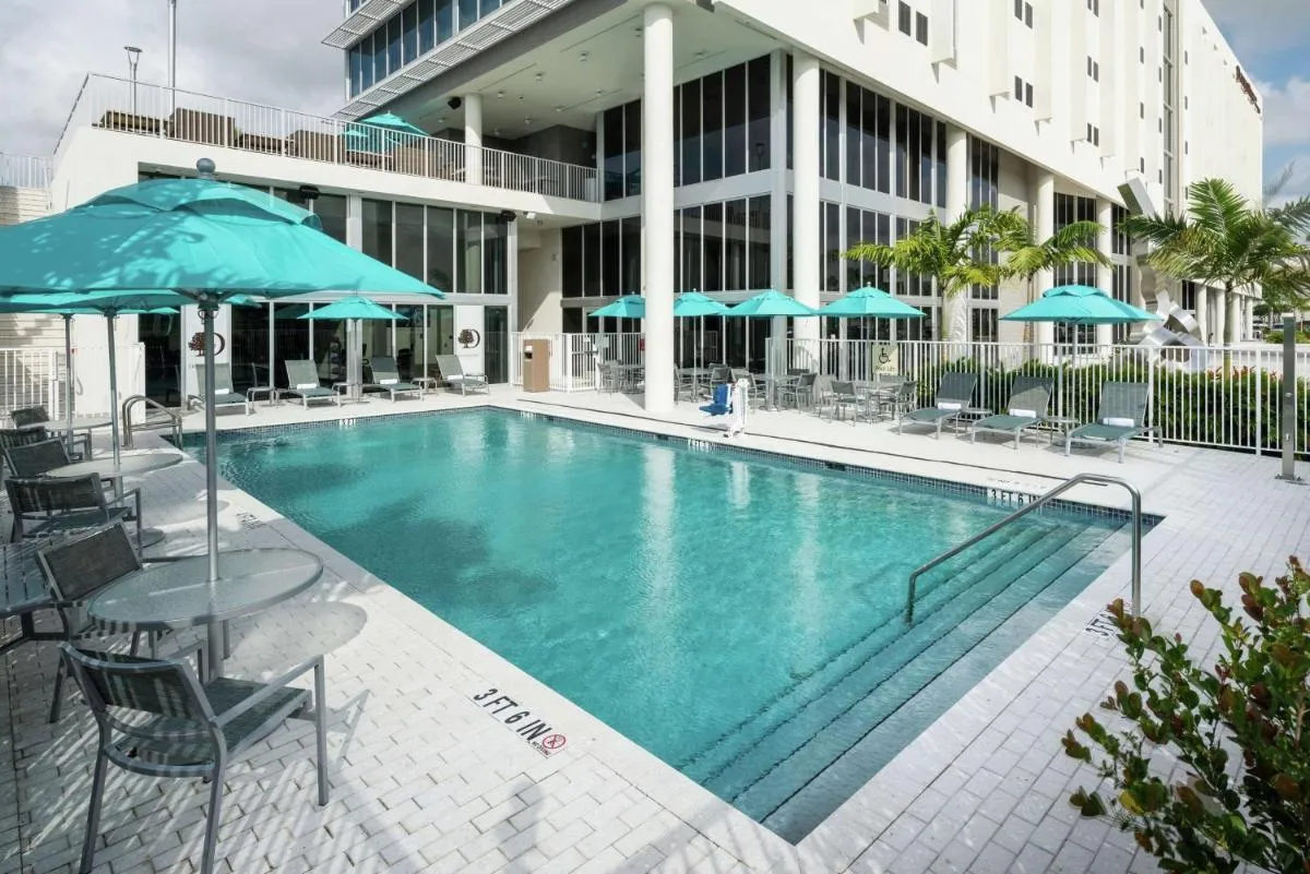 Image 3 of DoubleTree by Hilton Miami Doral