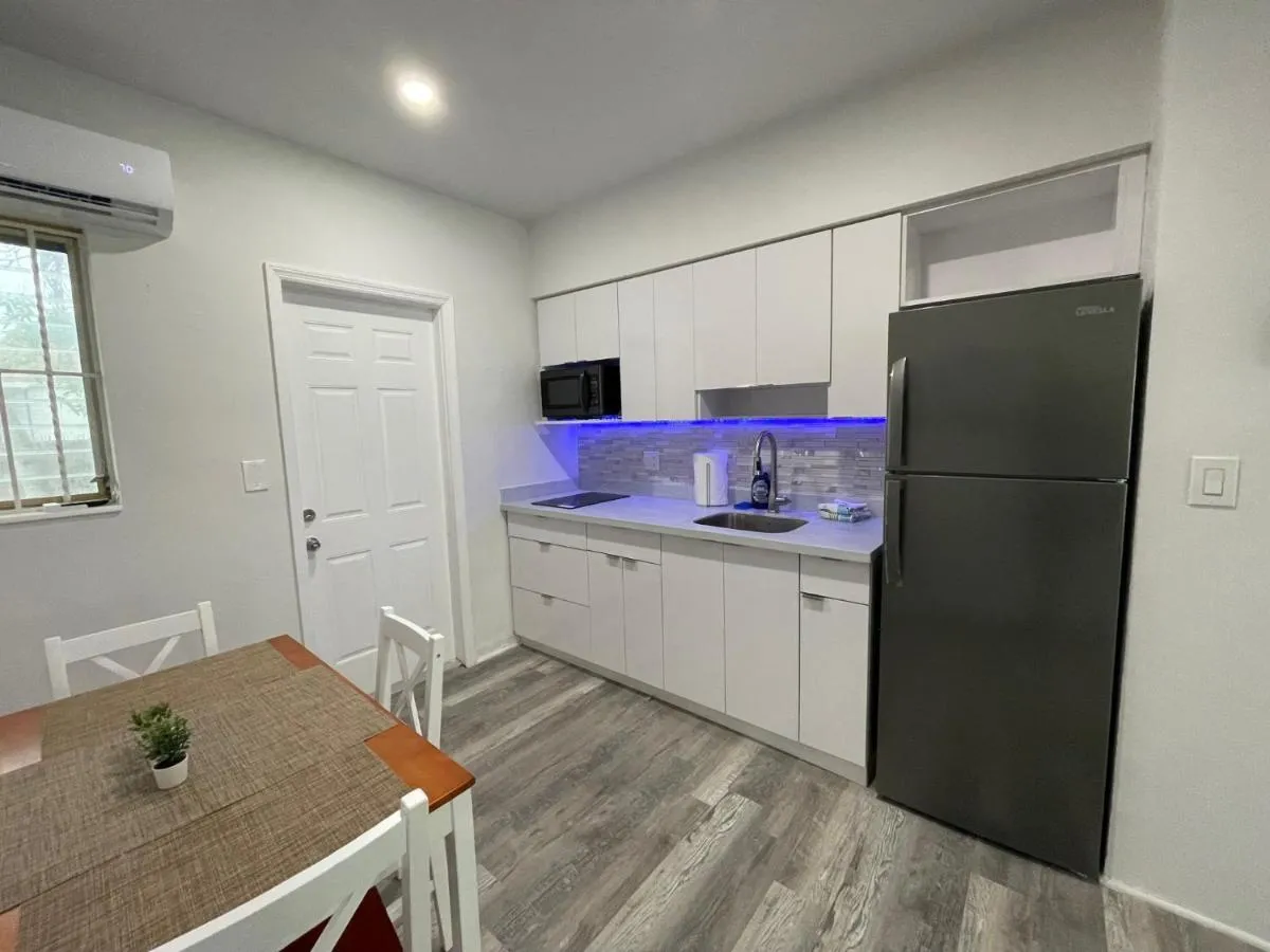Image 2 of Douglas rd apartments