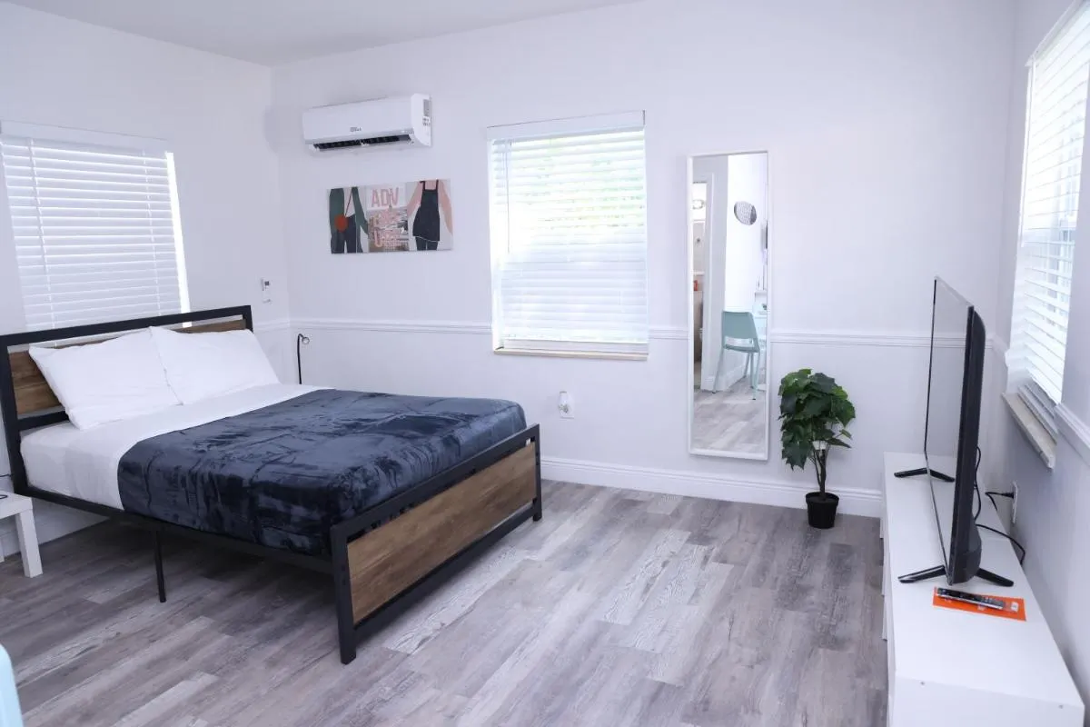 Image 6 of Douglas rd apartments