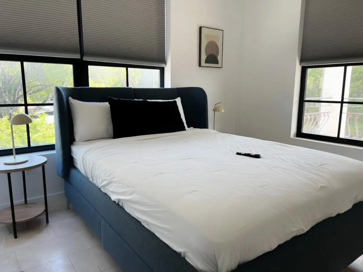 Image 1 of Downtown Miami 2 Bedrooms Apartment