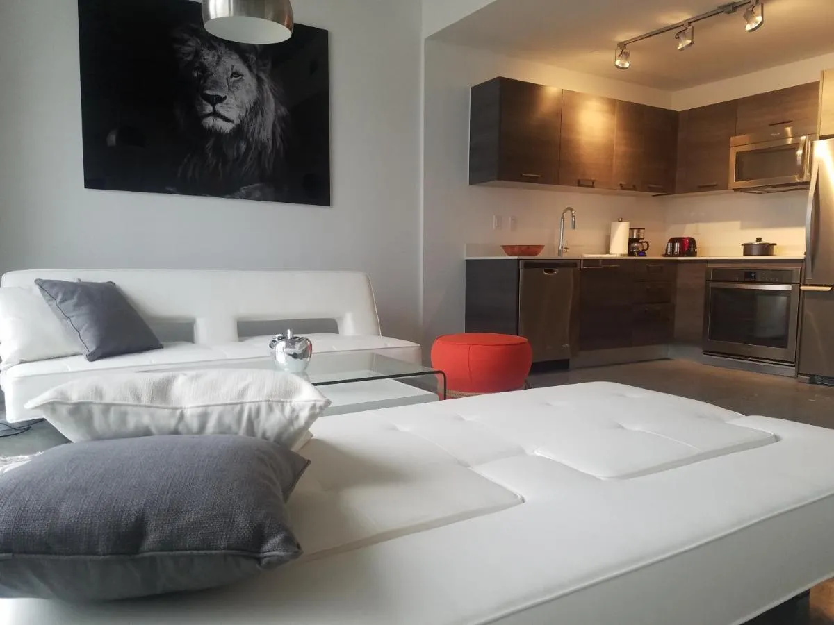 Image 2 of Downtown Miami Deluxe Apartment