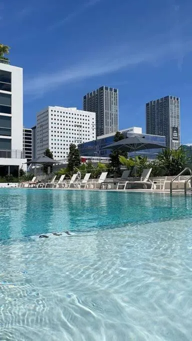 Image 5 of Downtown Miami King Bed, Luxe Condo, Free Parking