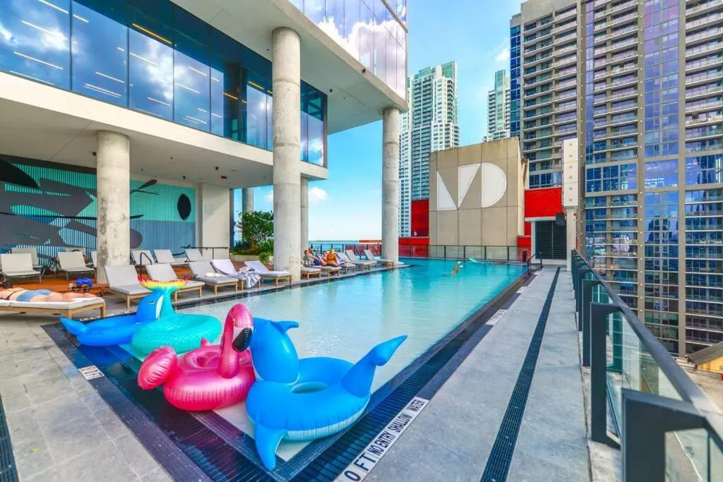 Image 3 of Downtown Miami Luxury Studio W Bay View