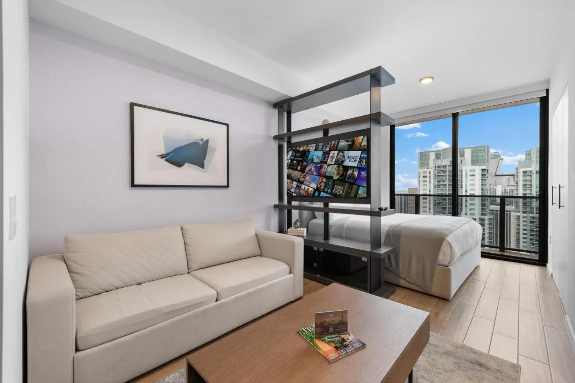 Image of Downtown Miami Luxury Studio W Bay View