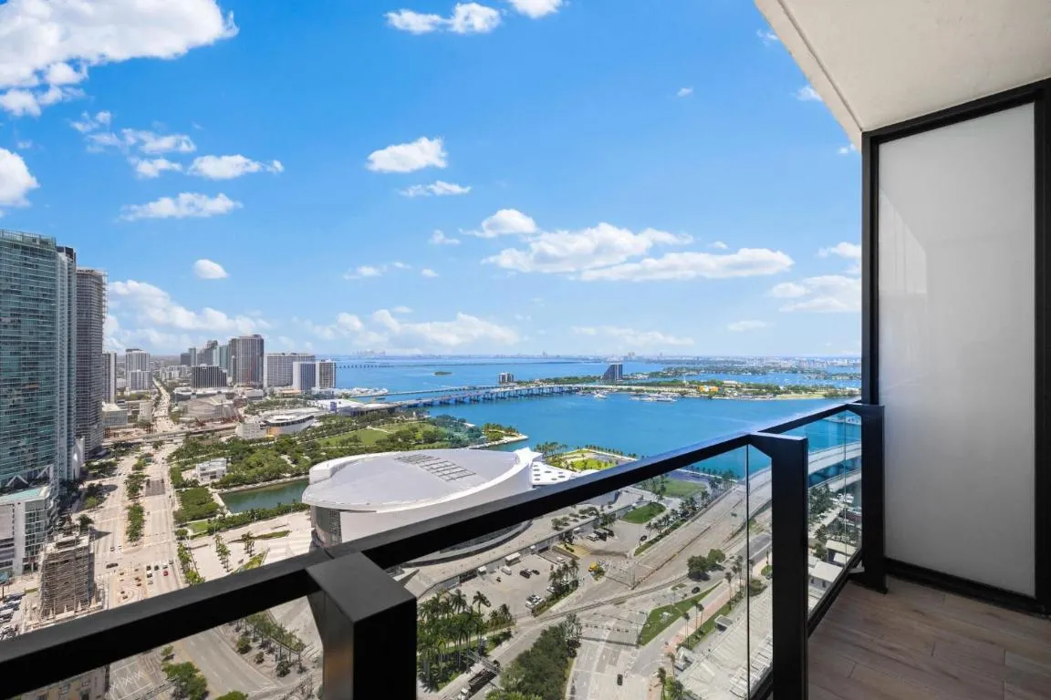 Image of Downtown Studio with Stunning Bay & City Views