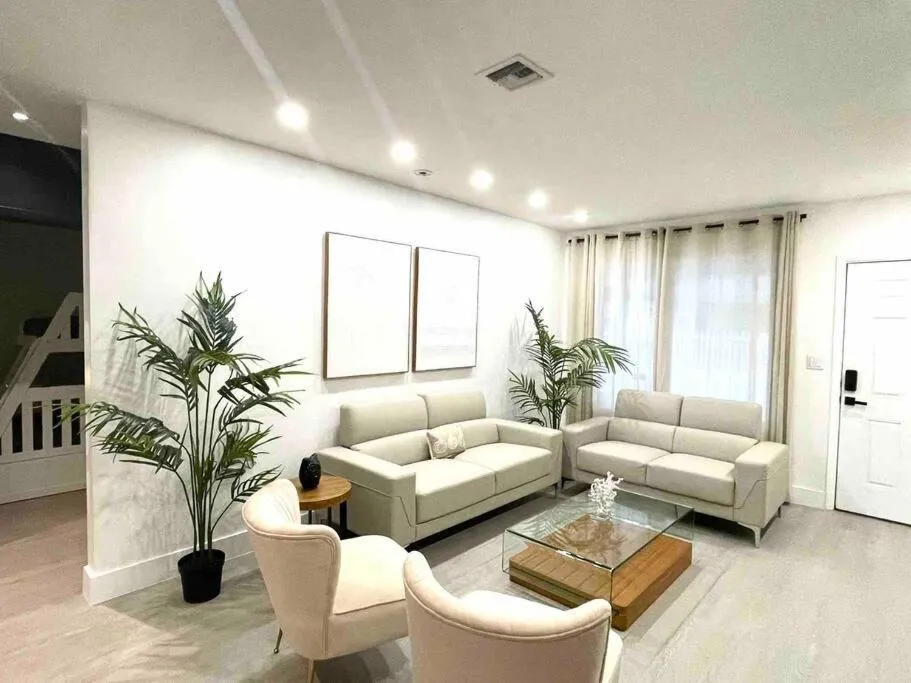 Image 5 of Dune Paradise-Pool/Wynwood/Spacious 5BR/Hidden Gem