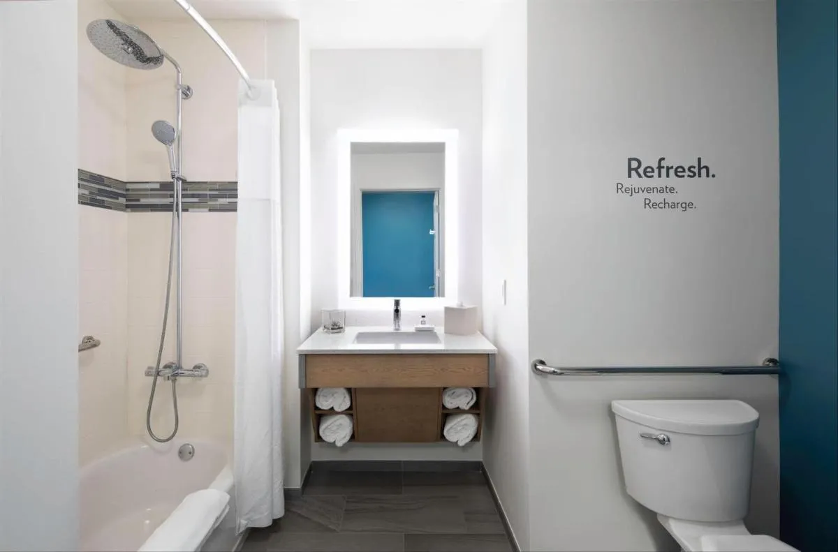 Image 4 of EVEN Hotel Miami – Airport, an IHG Hotel