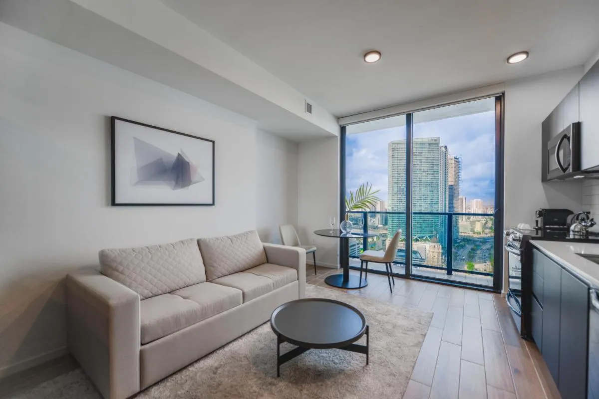 Image 4 of Elegance and Charm Studio at Bayside Miami