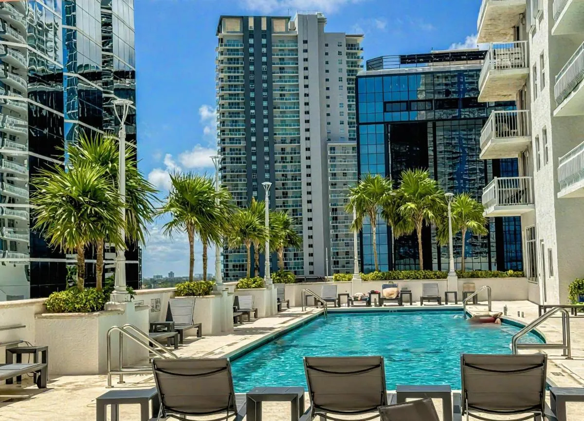 Image 5 of Elegant Centric Vibrant Pool Jacuzzi Free Parking