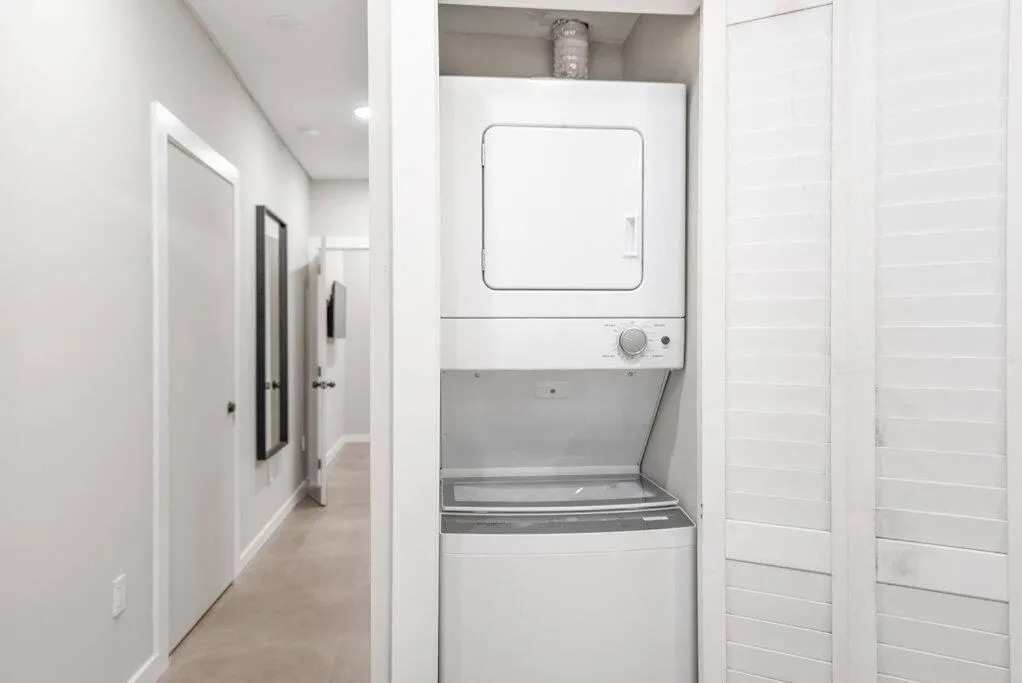 Image 2 of Elegant Miami Apartment East Little Havana / Free Parking