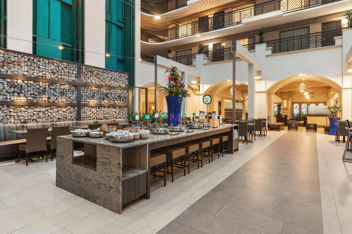 Image 4 of Embassy Suites by Hilton Miami International Airport