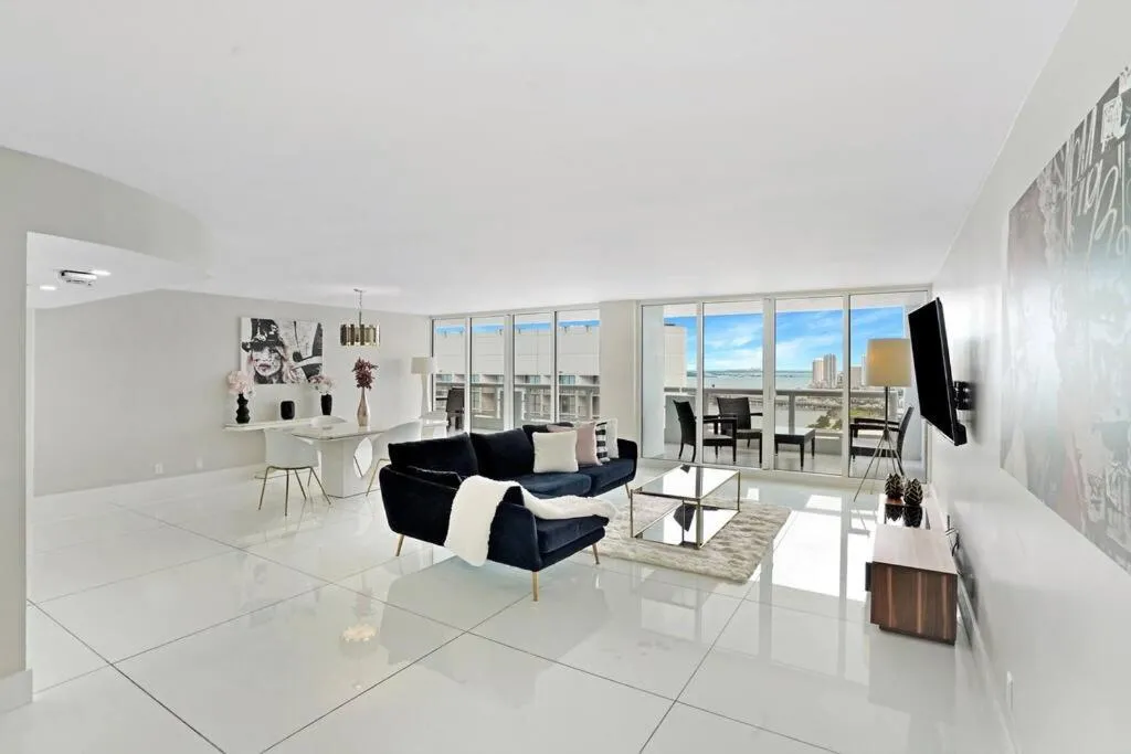 Image 5 of Enchanted! Miami Skyline & Water Views